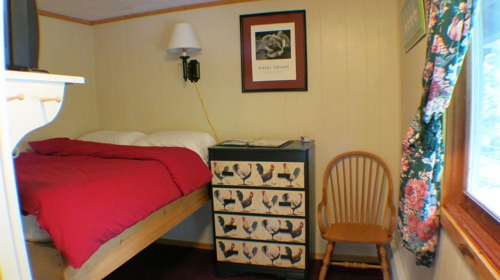 Blue Gentian Lodge At Magic Mountain Londonderry エクステリア 写真